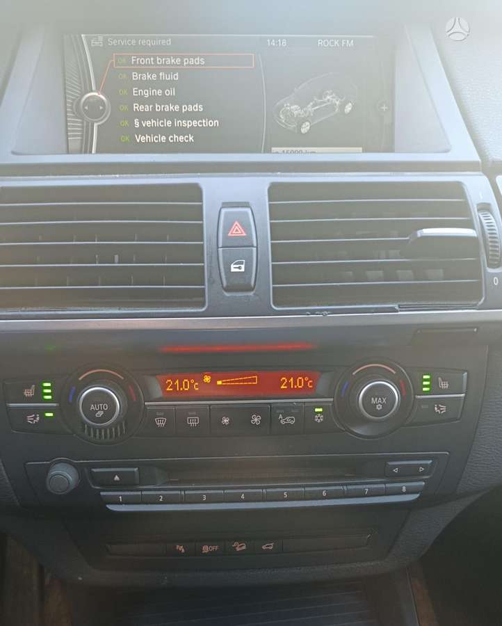 BMW X5 2010 — photo 16