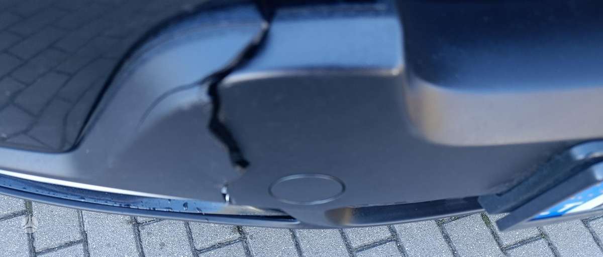 BMW X5 2010 — photo 17