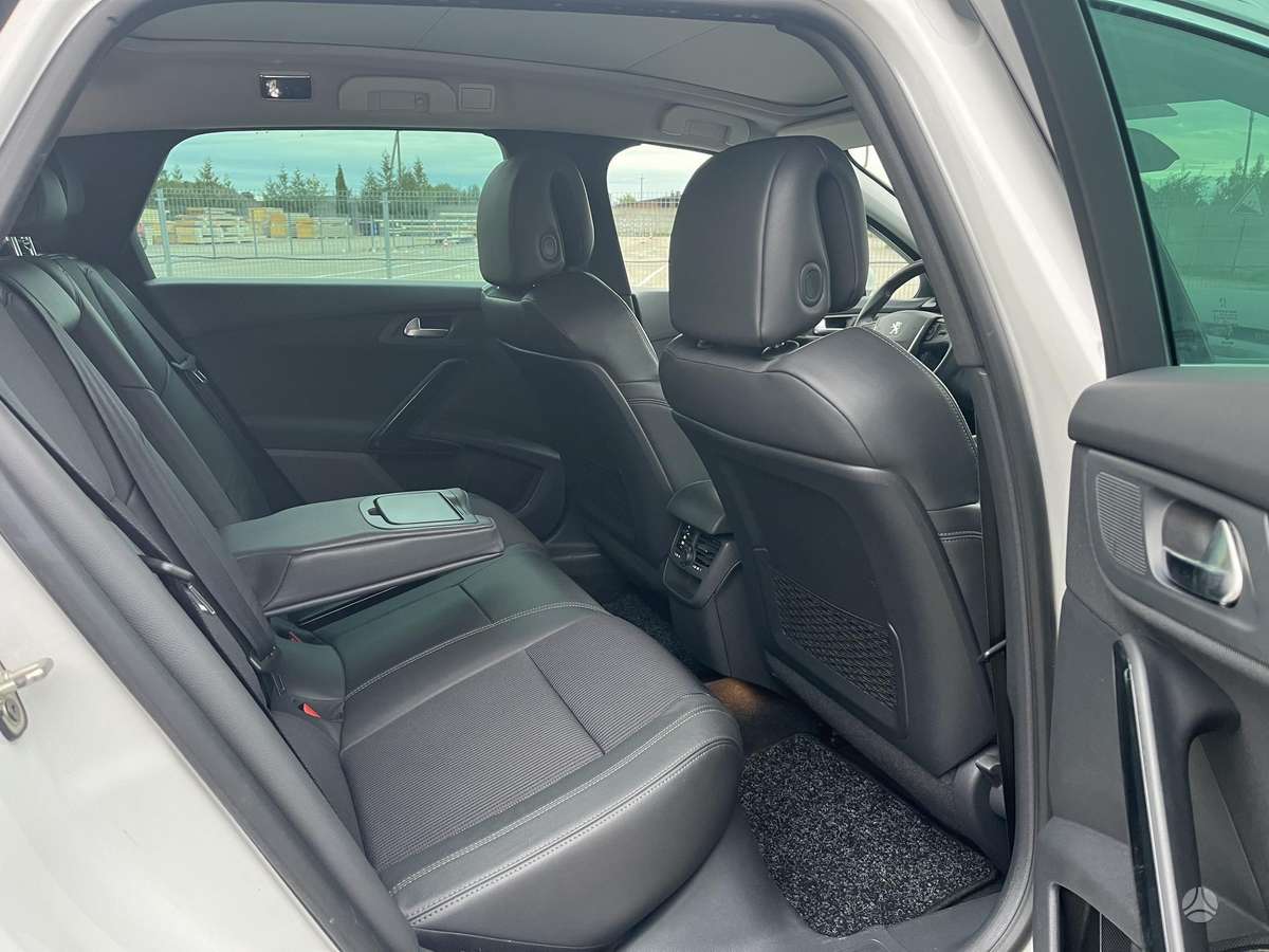 Peugeot 508 2015 — photo 11