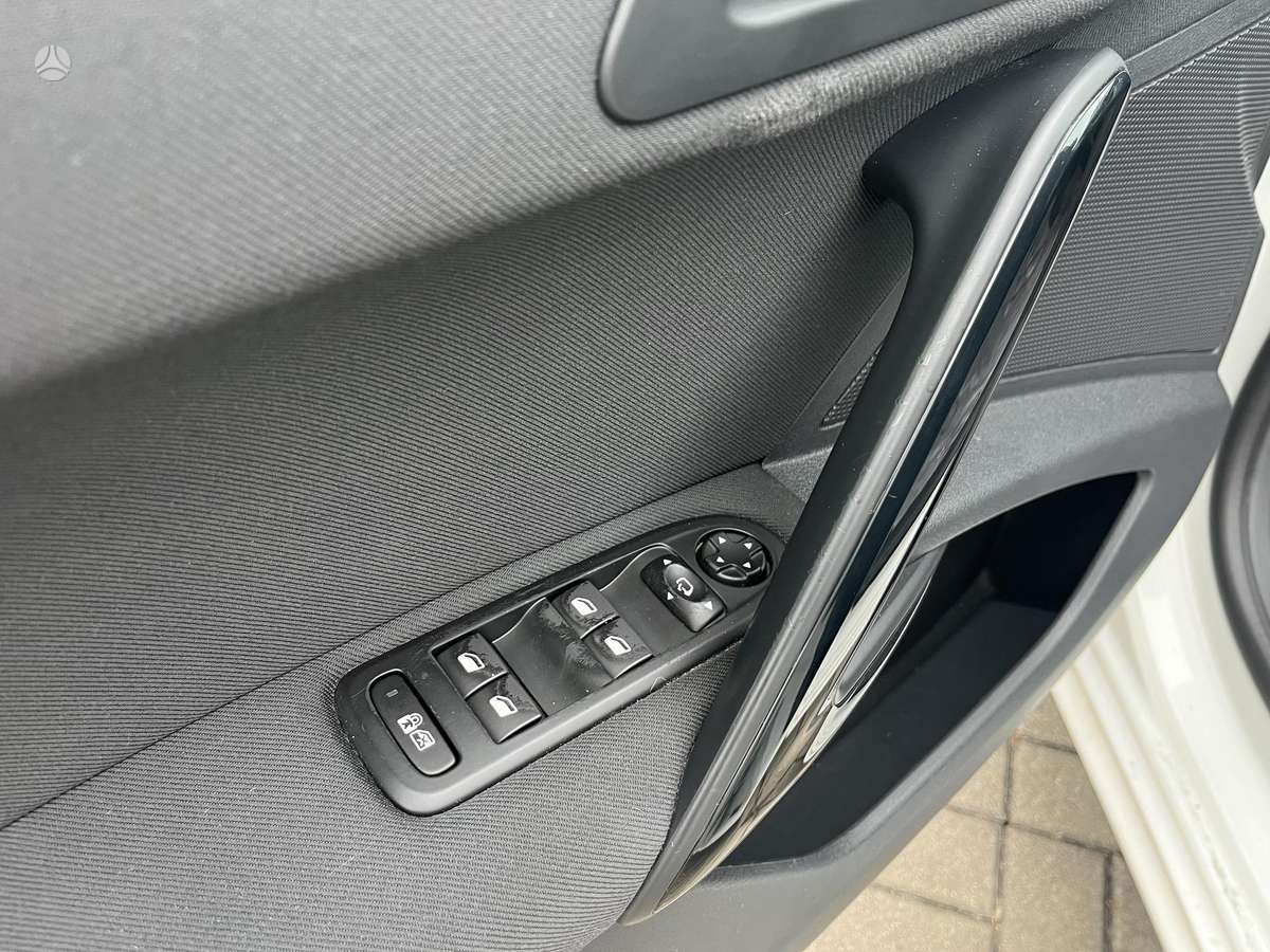 Peugeot 508 2015 — photo 18