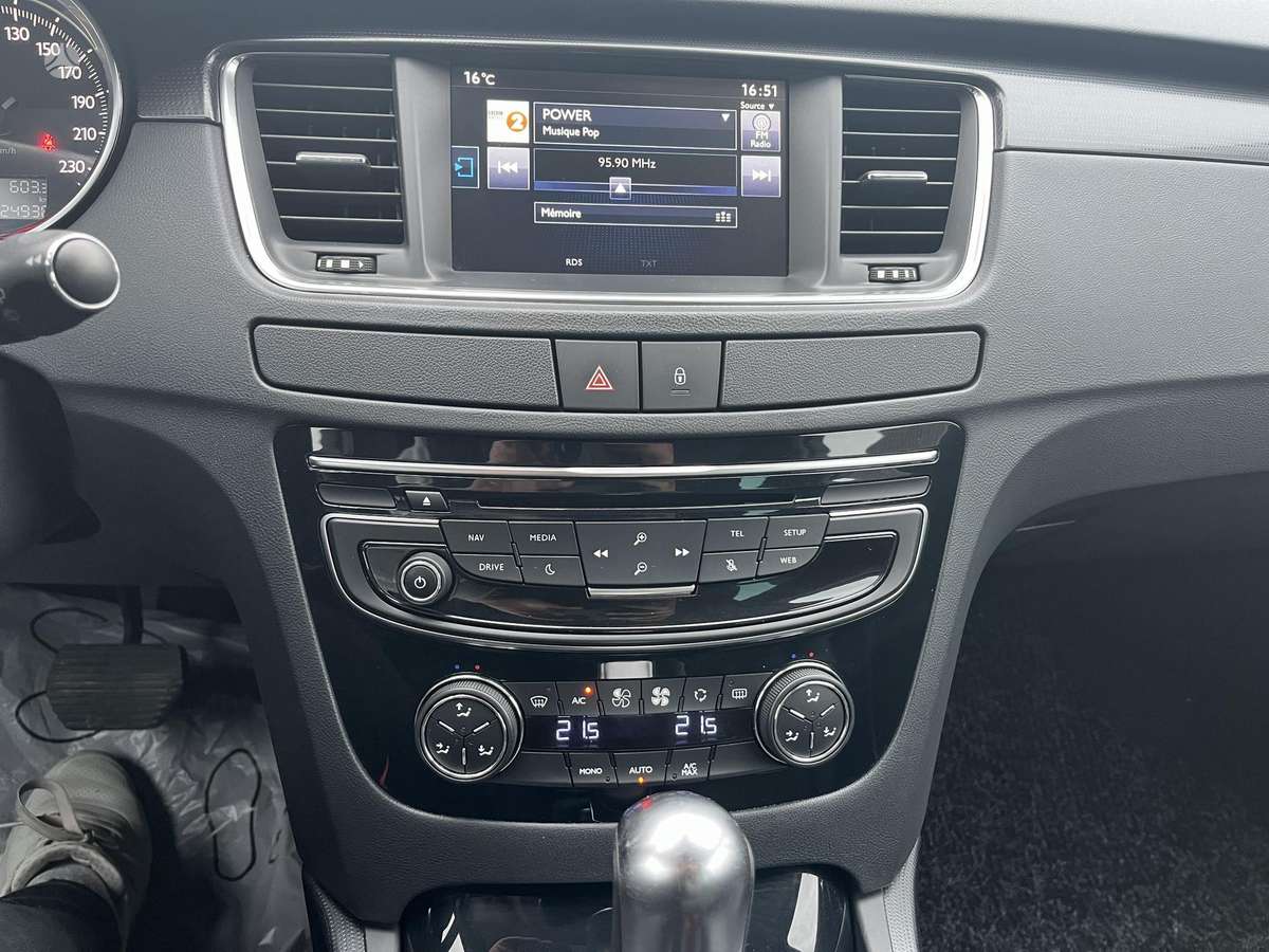 Peugeot 508 2015 — photo 22