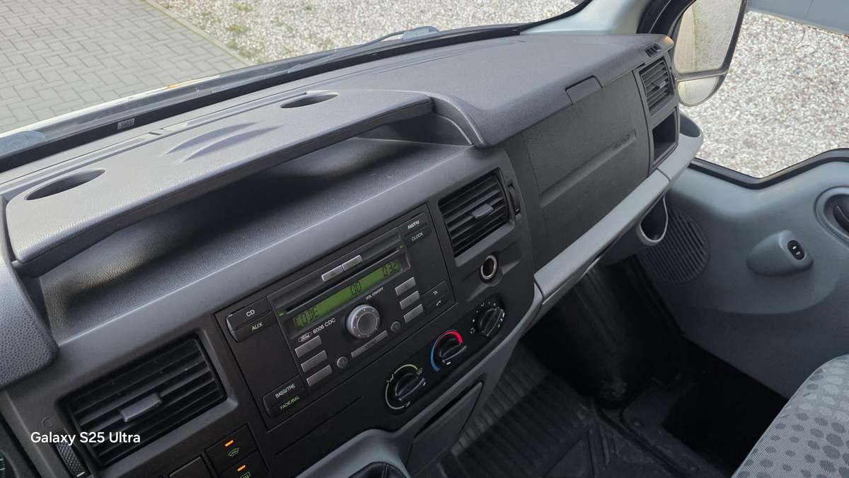 Ford Transit 2007 — photo 29