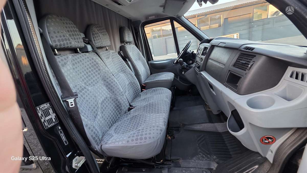 Ford Transit 2007 — interior