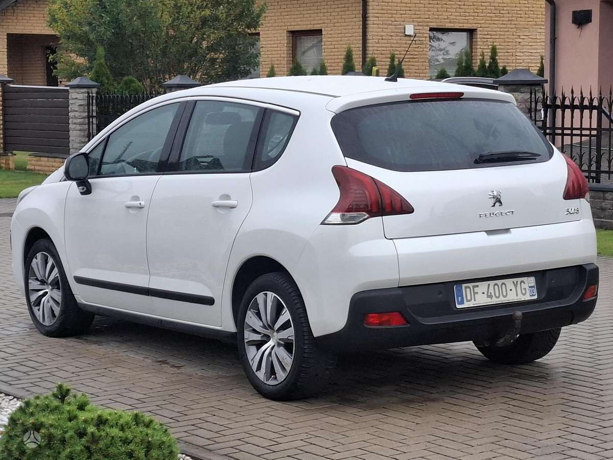 Peugeot 3008 2014 — салон
