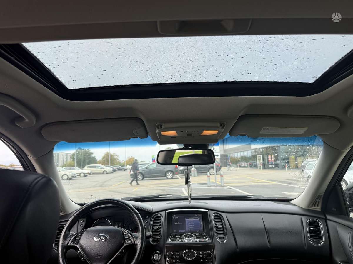 Infiniti EX30 2011 — photo 8