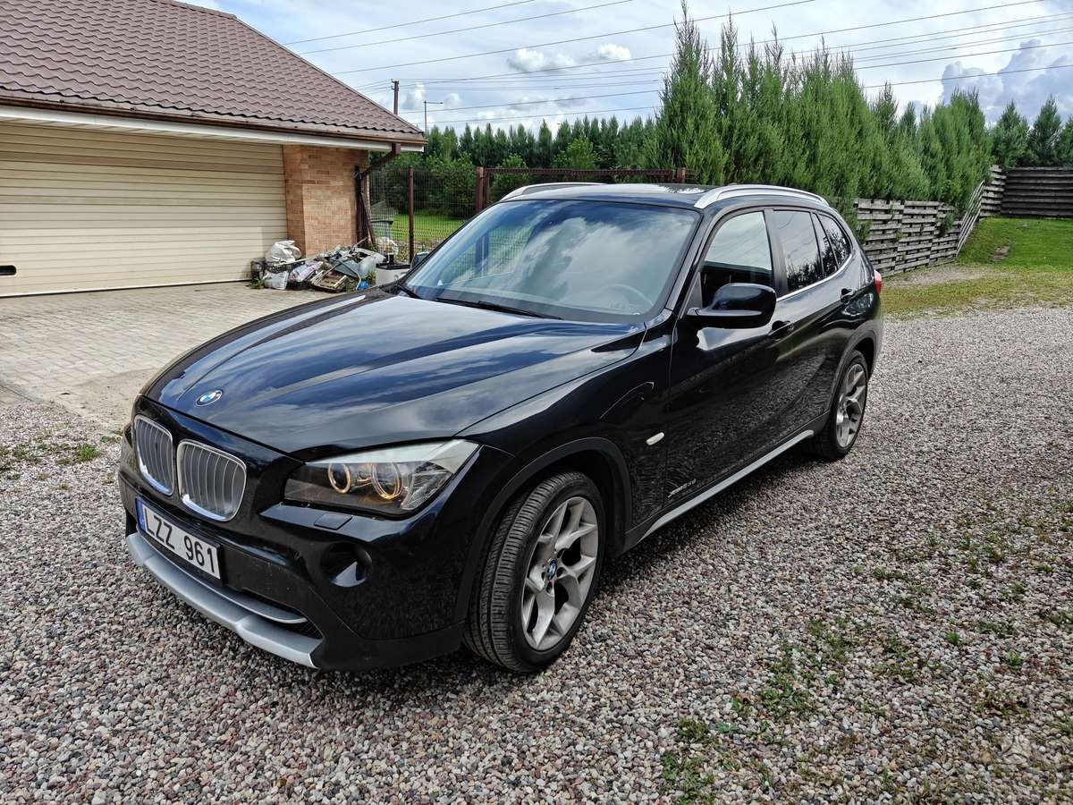 BMW X1 2011 — фото 5