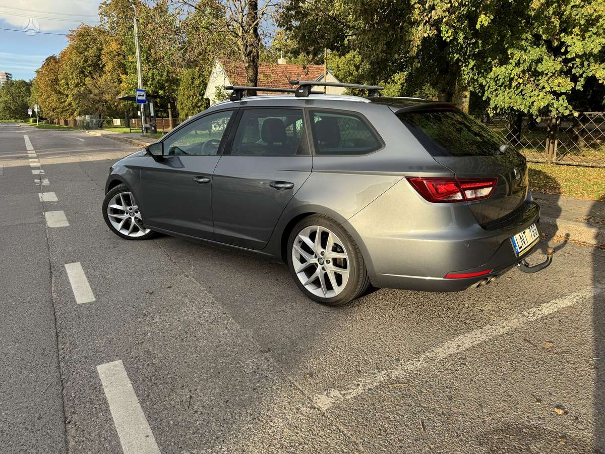 Seat Leon 2015 — салон