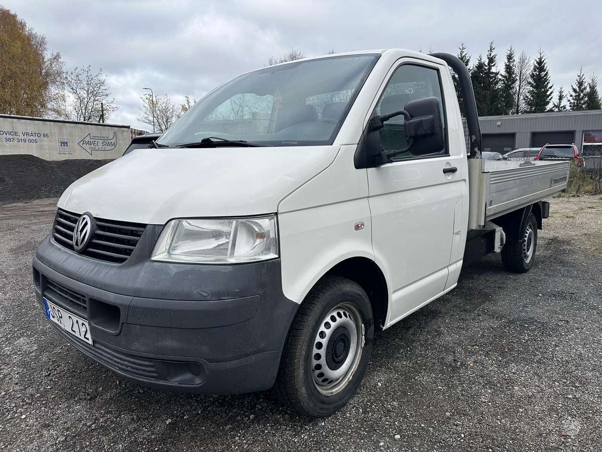 Volkswagen Transporter 2009 — салон