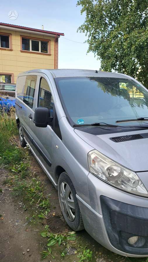 Fiat Scudo 2010 — салон