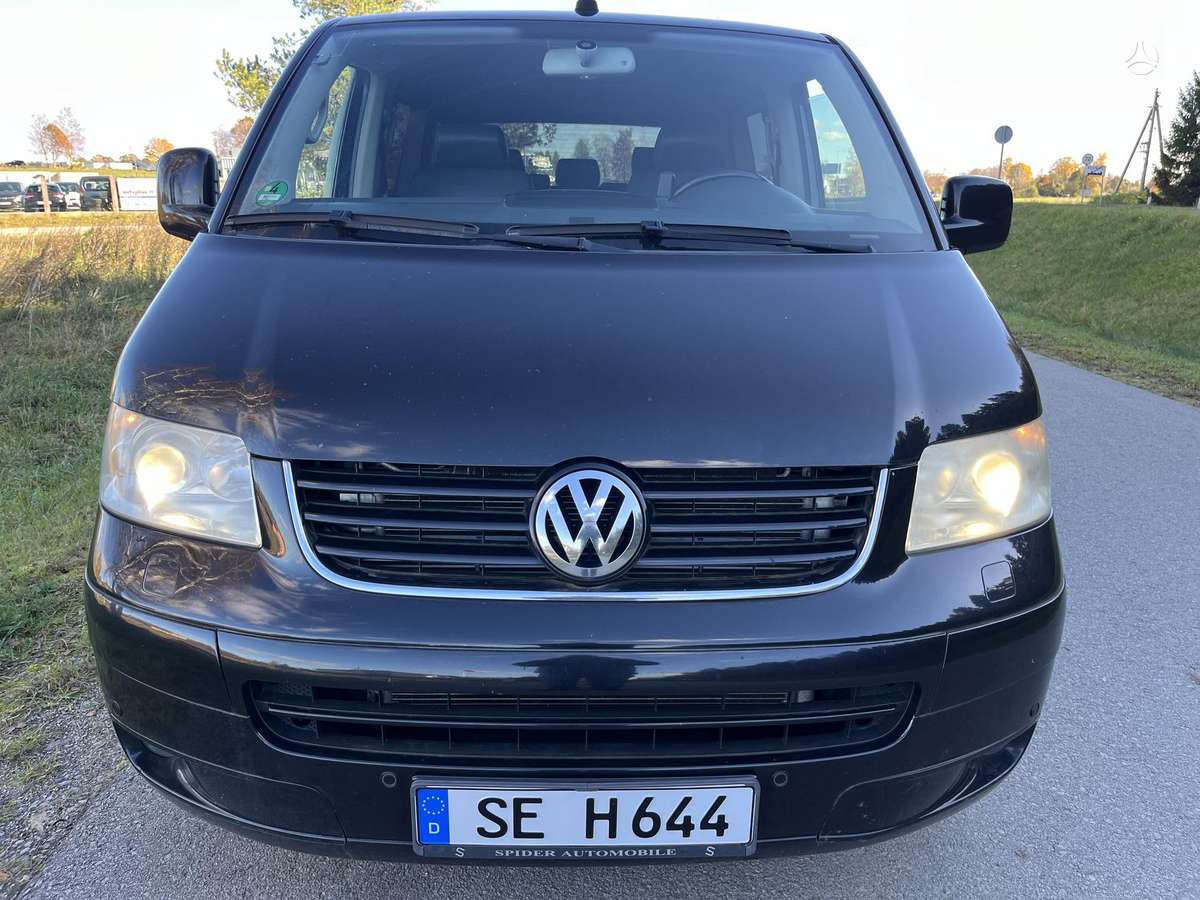 Volkswagen Multivan 2006 — салон