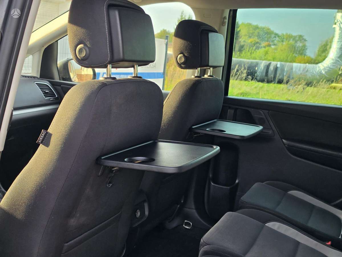Volkswagen Sharan 2013 — photo 16