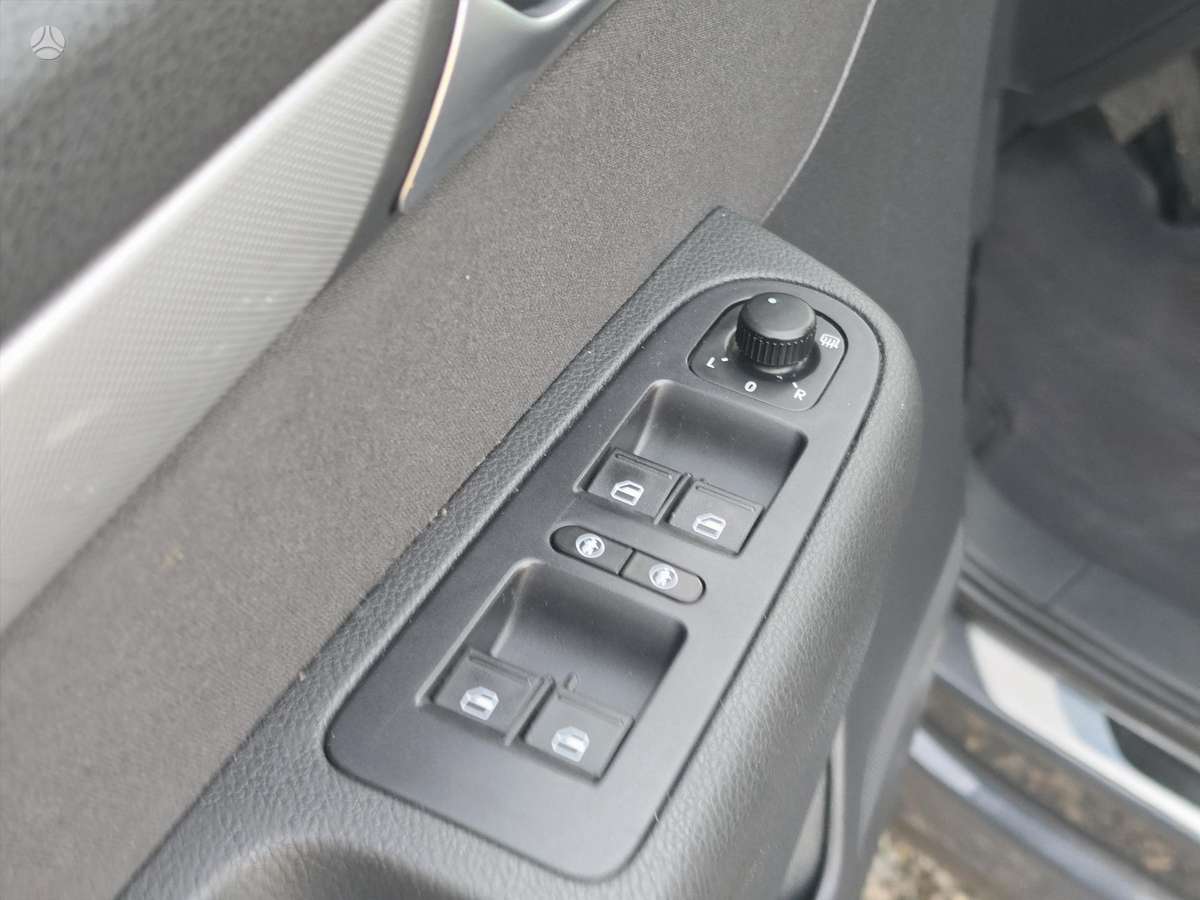 Volkswagen Sharan 2013 — photo 19