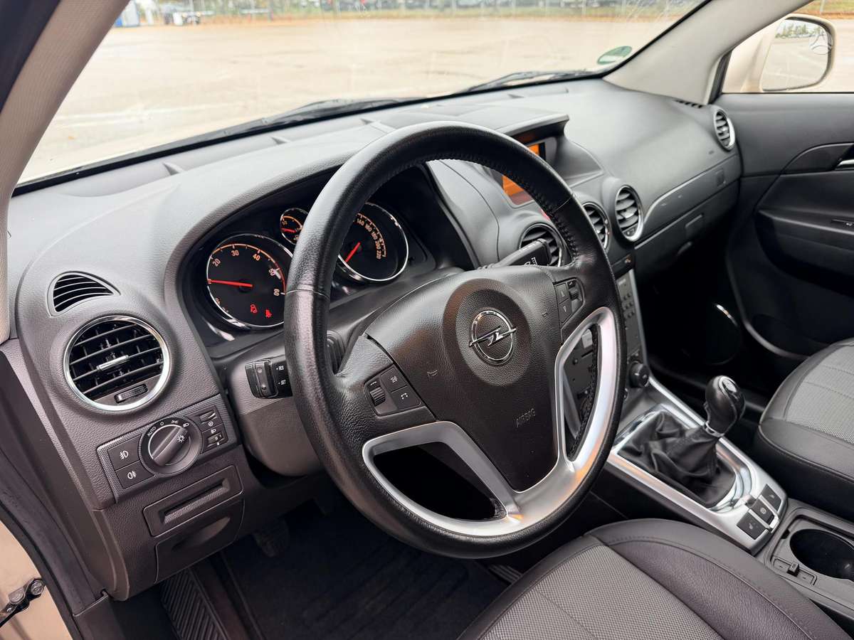 Opel Antara 2013 — photo 15