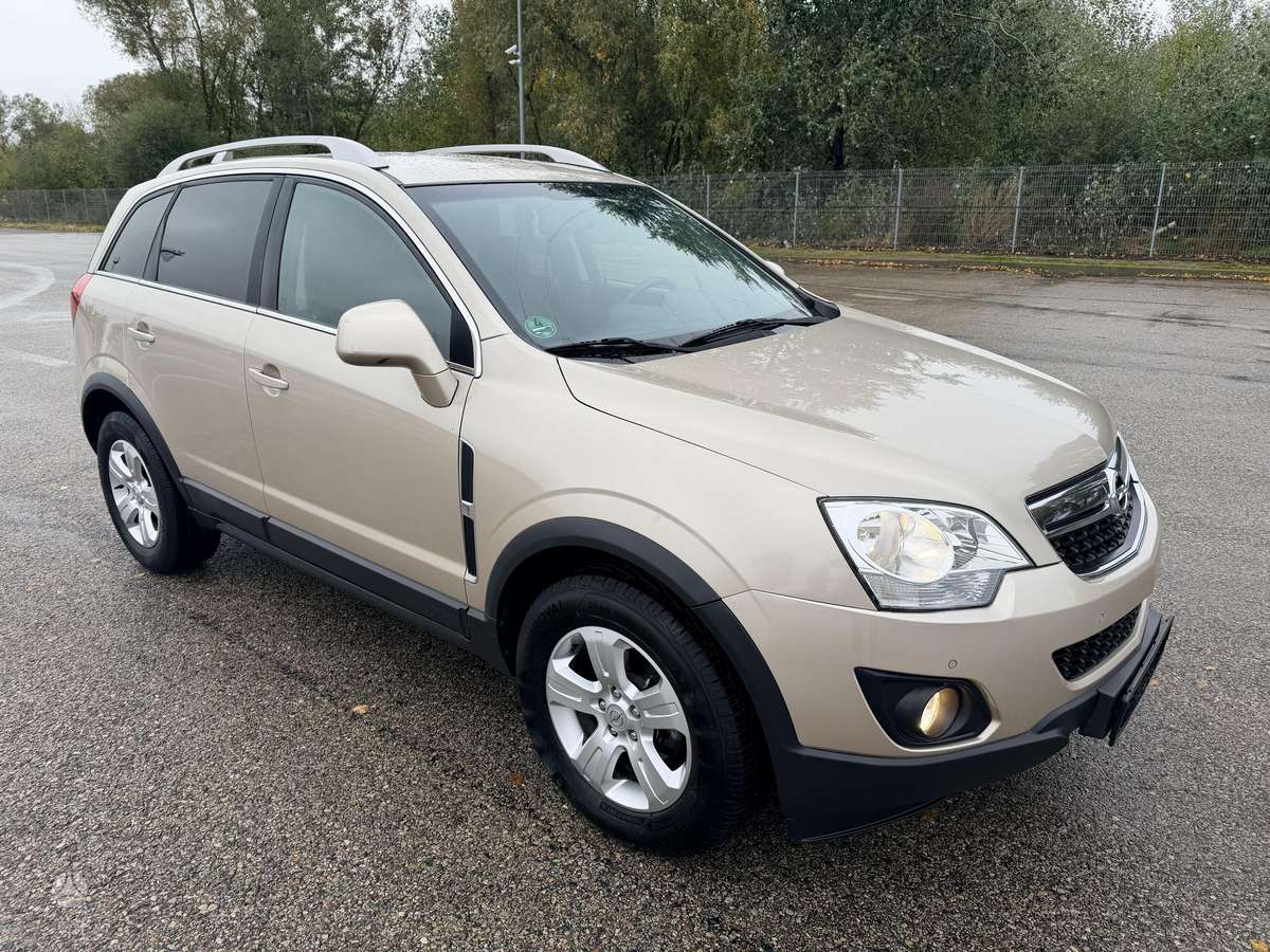 Opel Antara 2013 — rear view