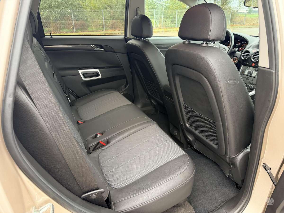 Opel Antara 2013 — photo 23