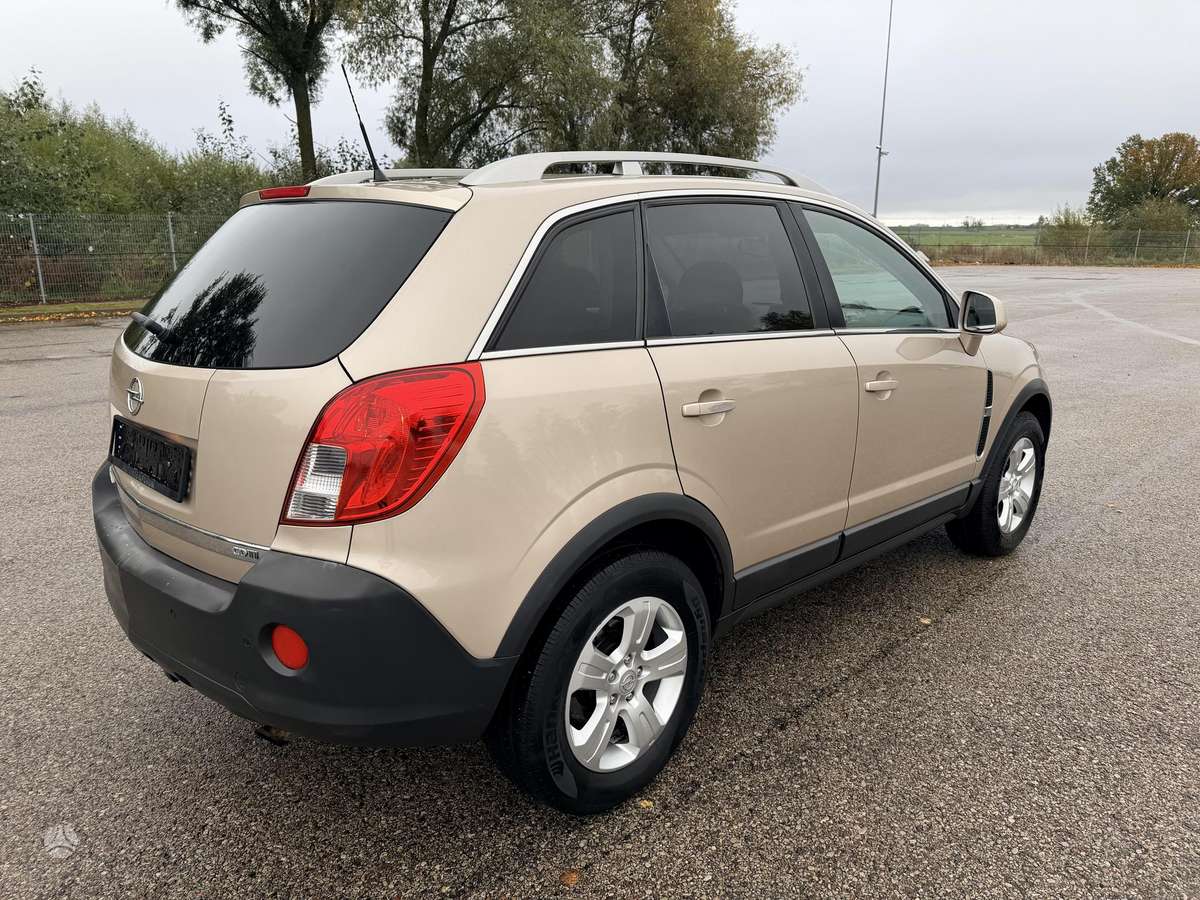 Opel Antara 2013 — interior