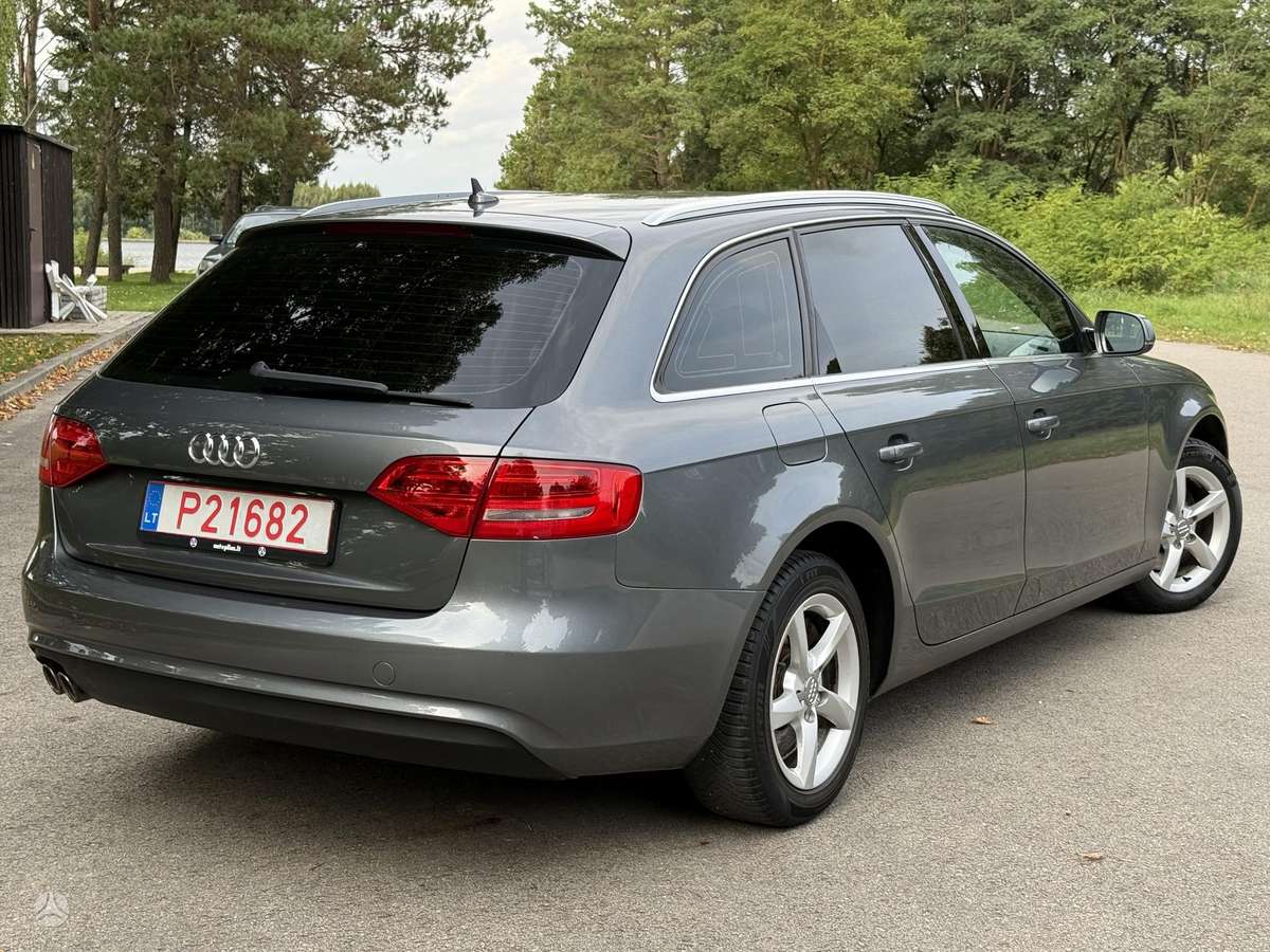 Audi A4 2015 — салон