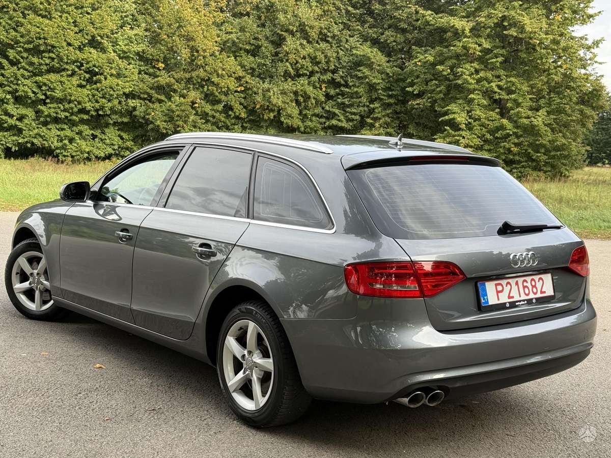 Audi A4 2015 — двигун 1968 cm³, 177 HP (130kW)