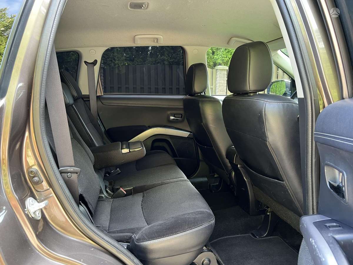 Mitsubishi Outlander 2012 — photo 22