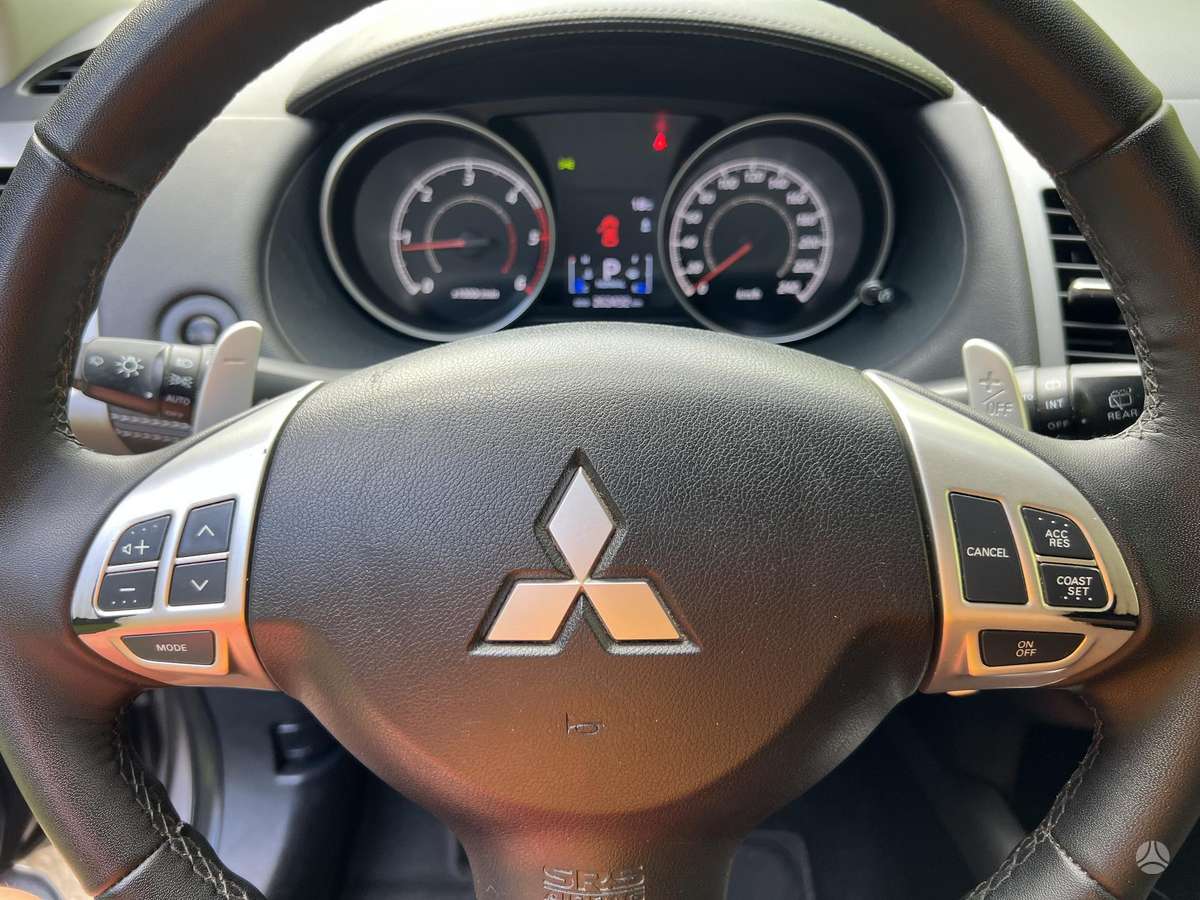 Mitsubishi Outlander 2012 — photo 24