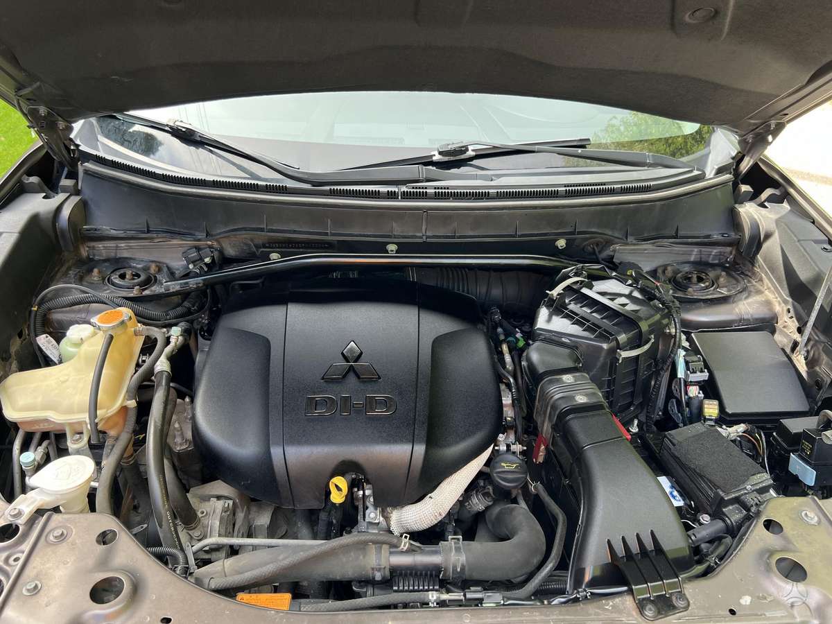 Mitsubishi Outlander 2012 — photo 33