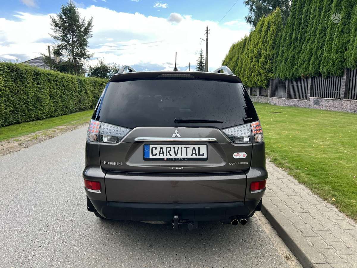 Mitsubishi Outlander 2012 — photo 8