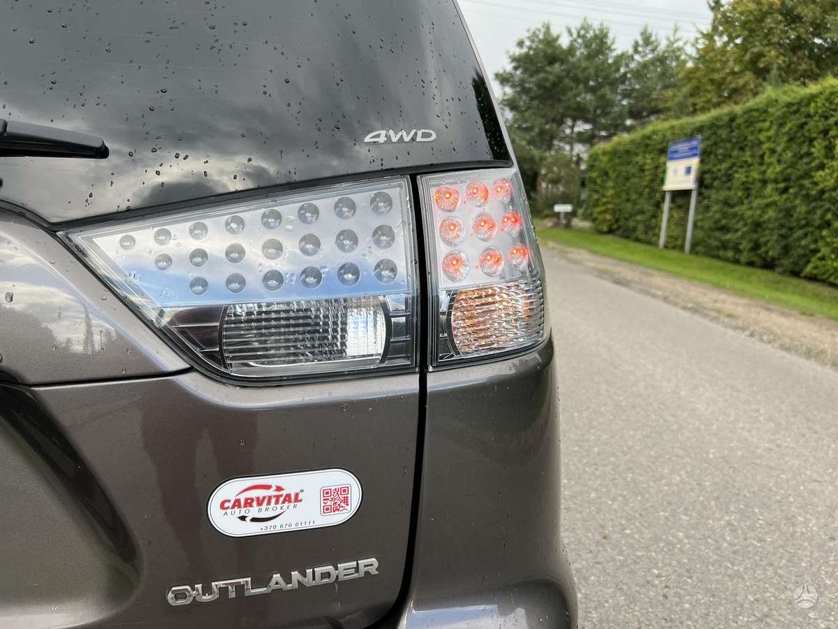 Mitsubishi Outlander 2012 — photo 9