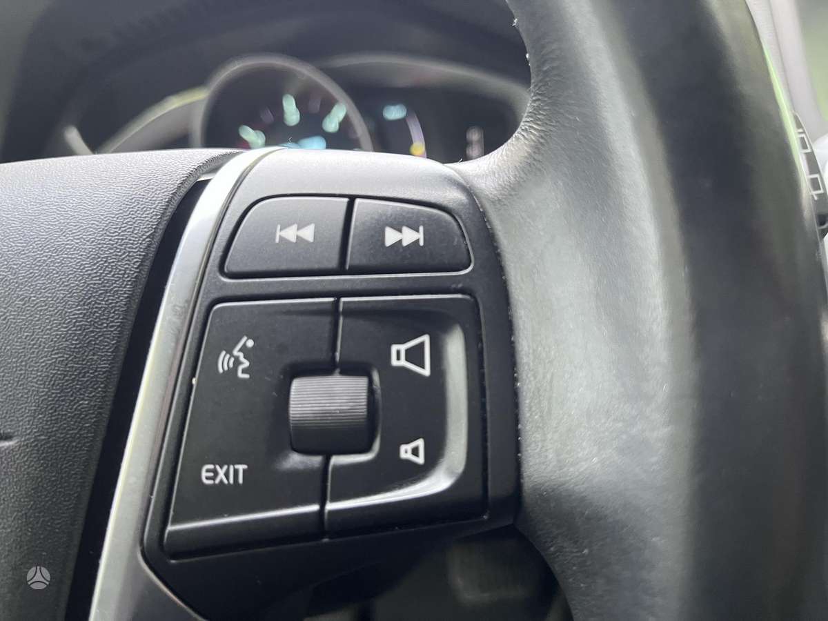 Volvo V60 2014 — photo 22