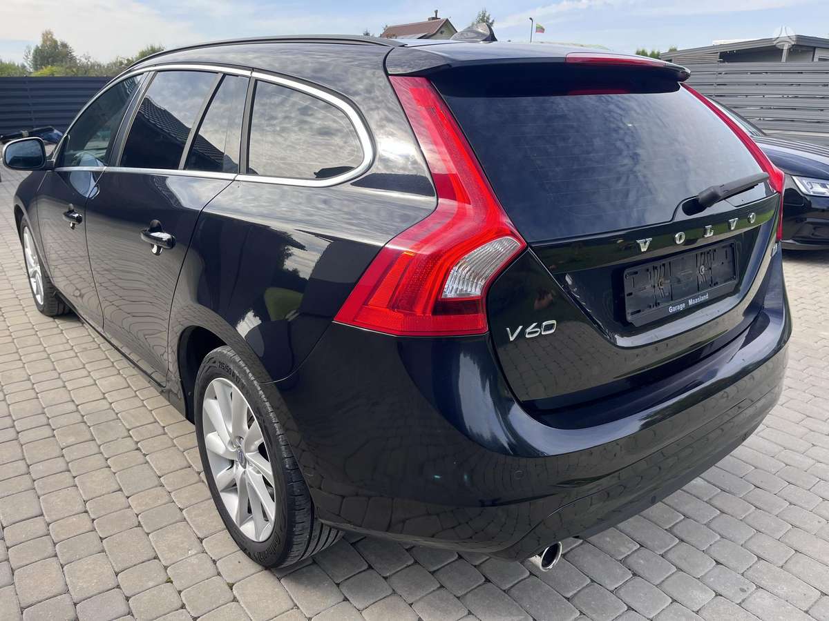Volvo V60 2014 — engine 1984 cm³, 136 HP (100kW)