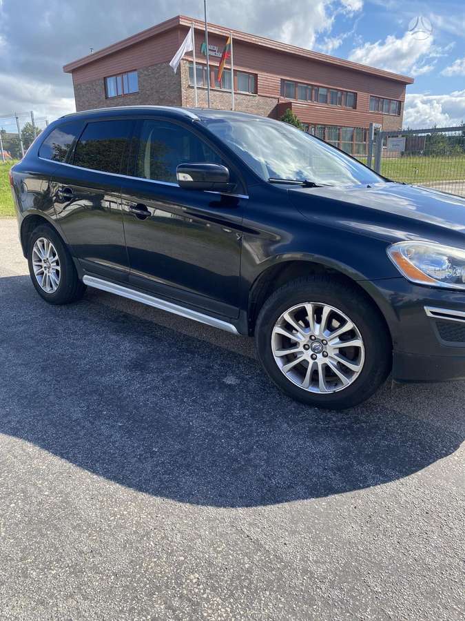 Volvo XC60 2009 — photo 10