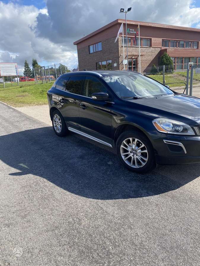 Volvo XC60 2009 — photo 11