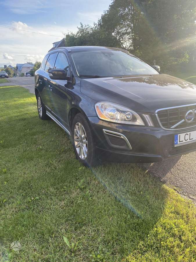 Volvo XC60 2009 — rear view