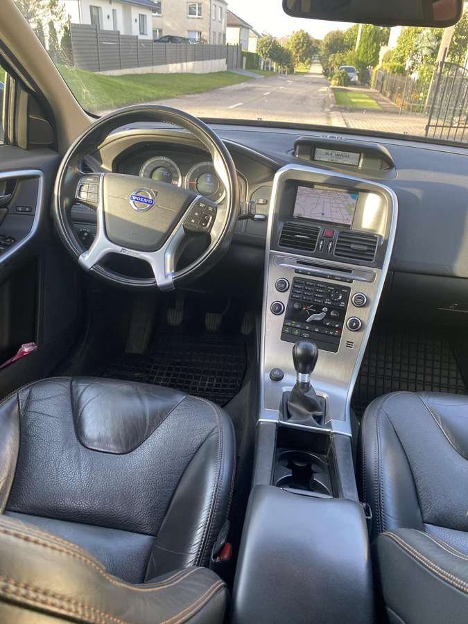 Volvo XC60 2009 — photo 6