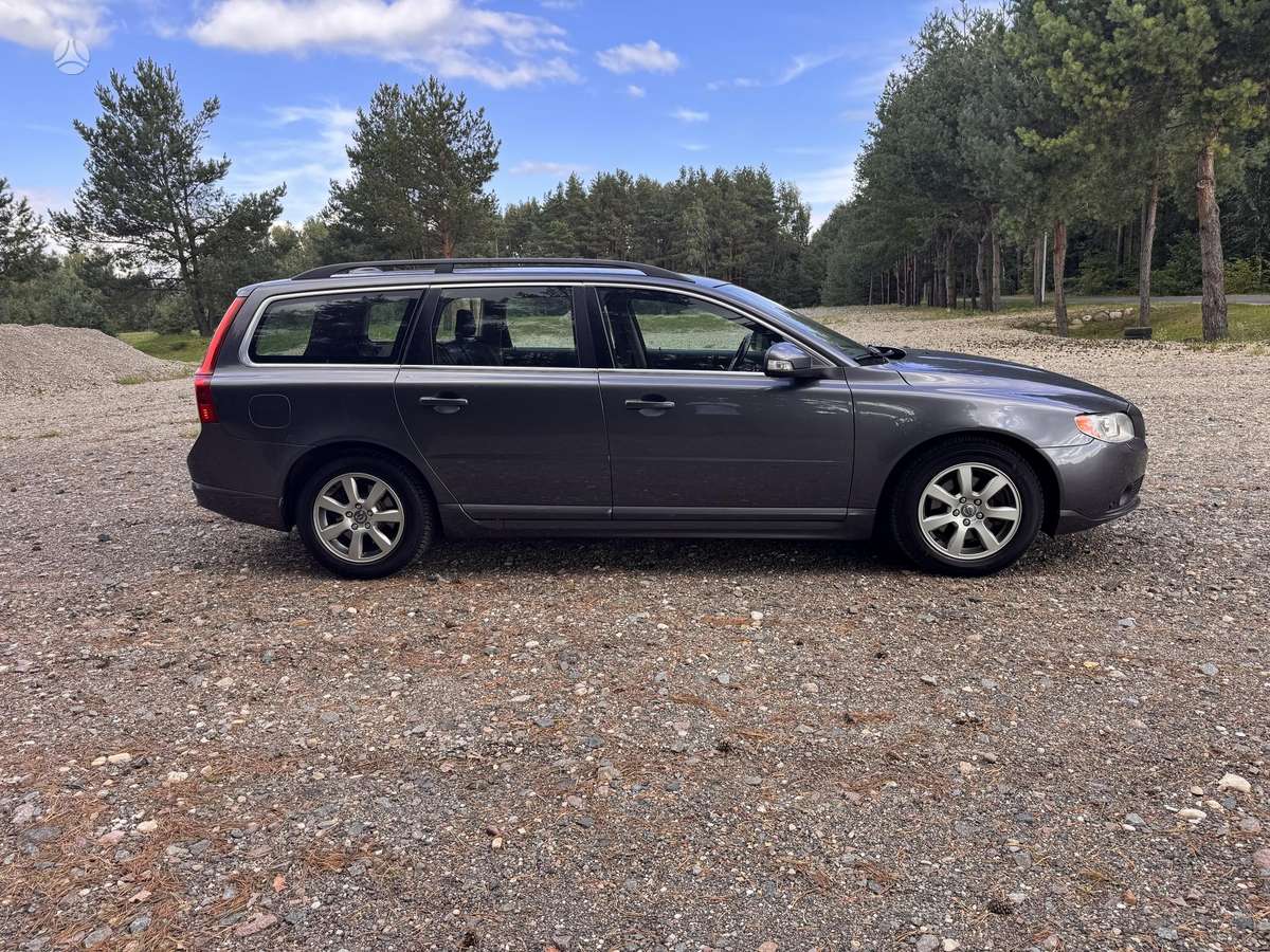 Volvo V70 2010 — engine 1560 cm³, 109 HP (80kW)