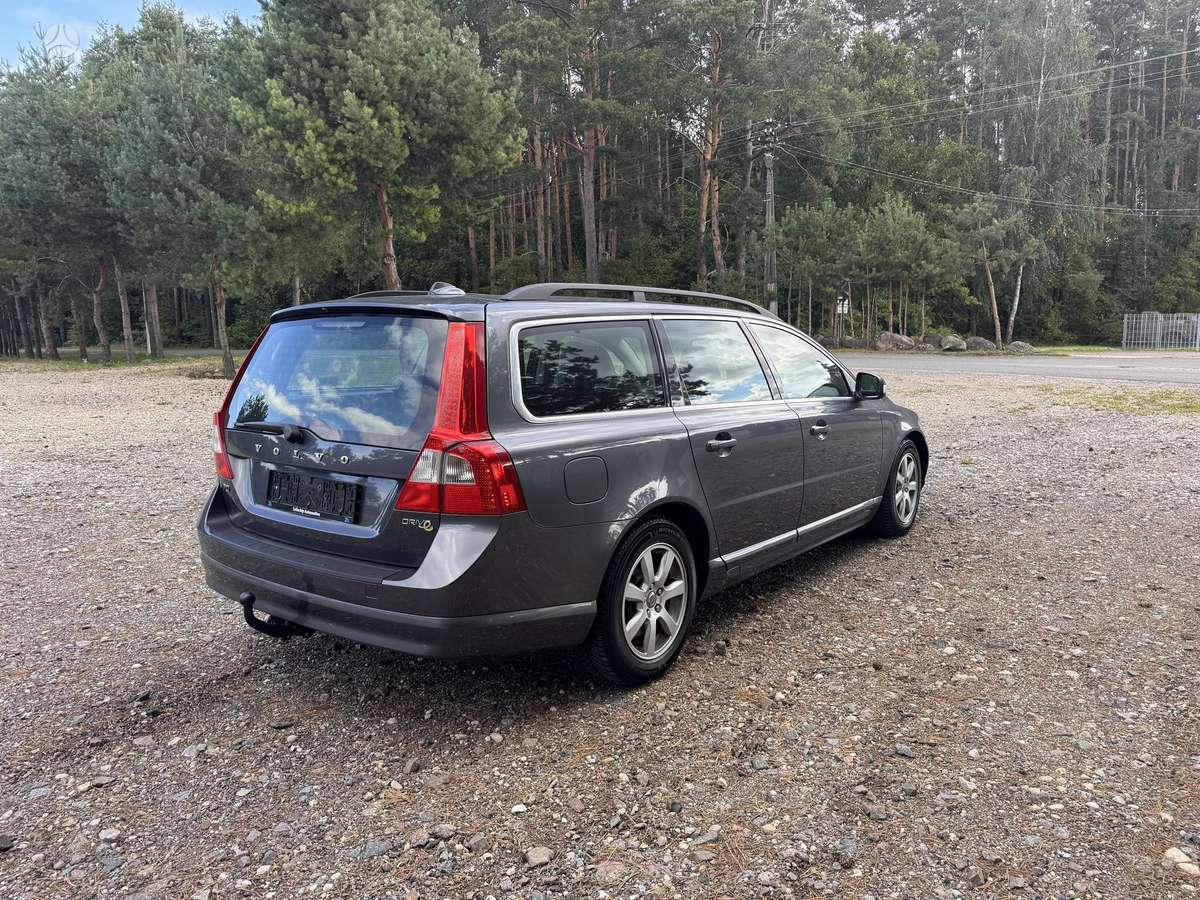 Volvo V70 2010 — photo 5