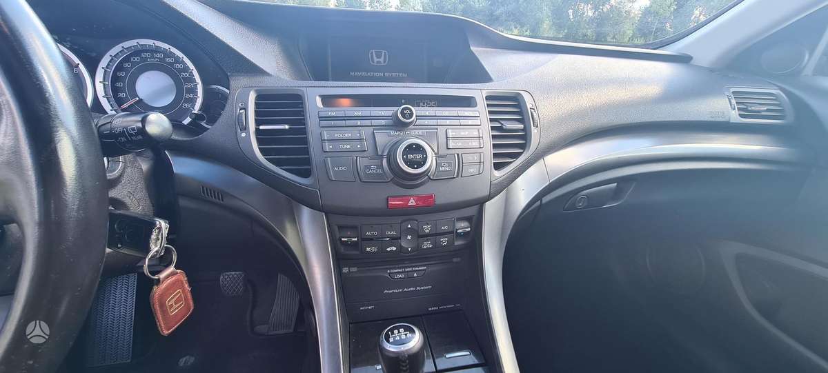 Honda Accord 2012 — photo 11