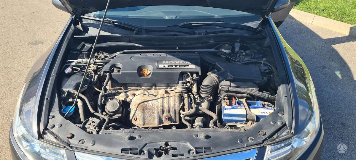 Honda Accord 2012 — photo 22