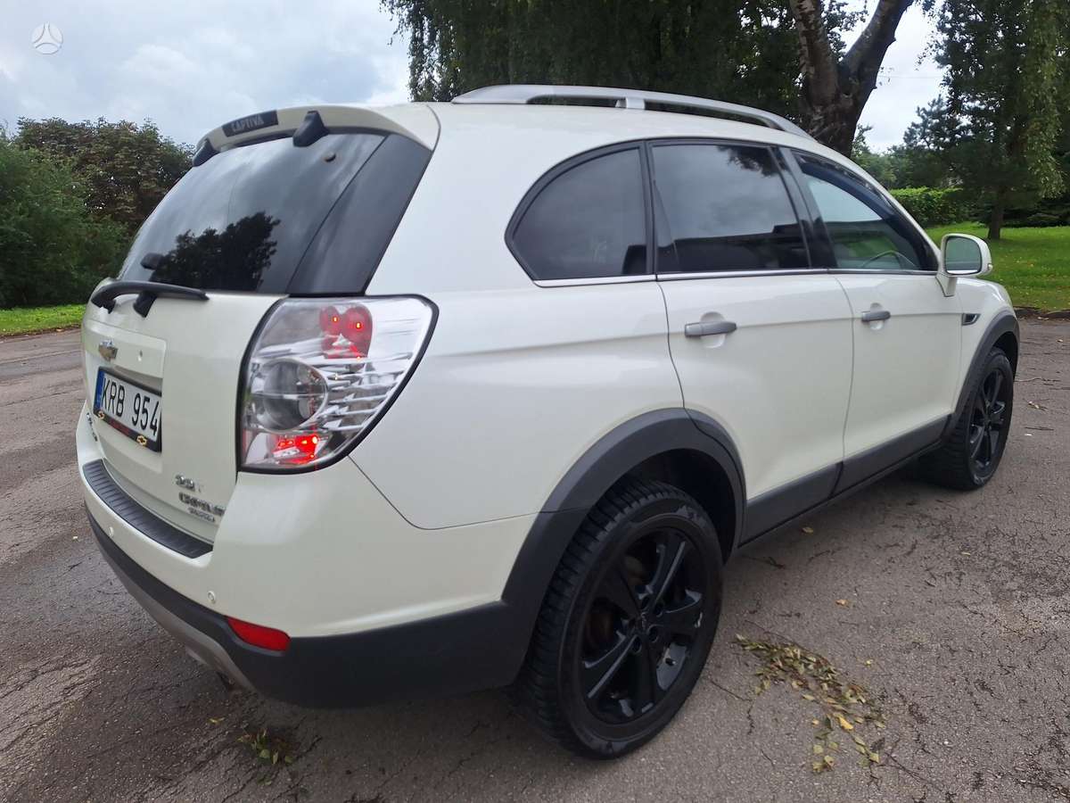 Chevrolet Captiva 2012 — engine 2200 cm³, 184 HP (135kW)