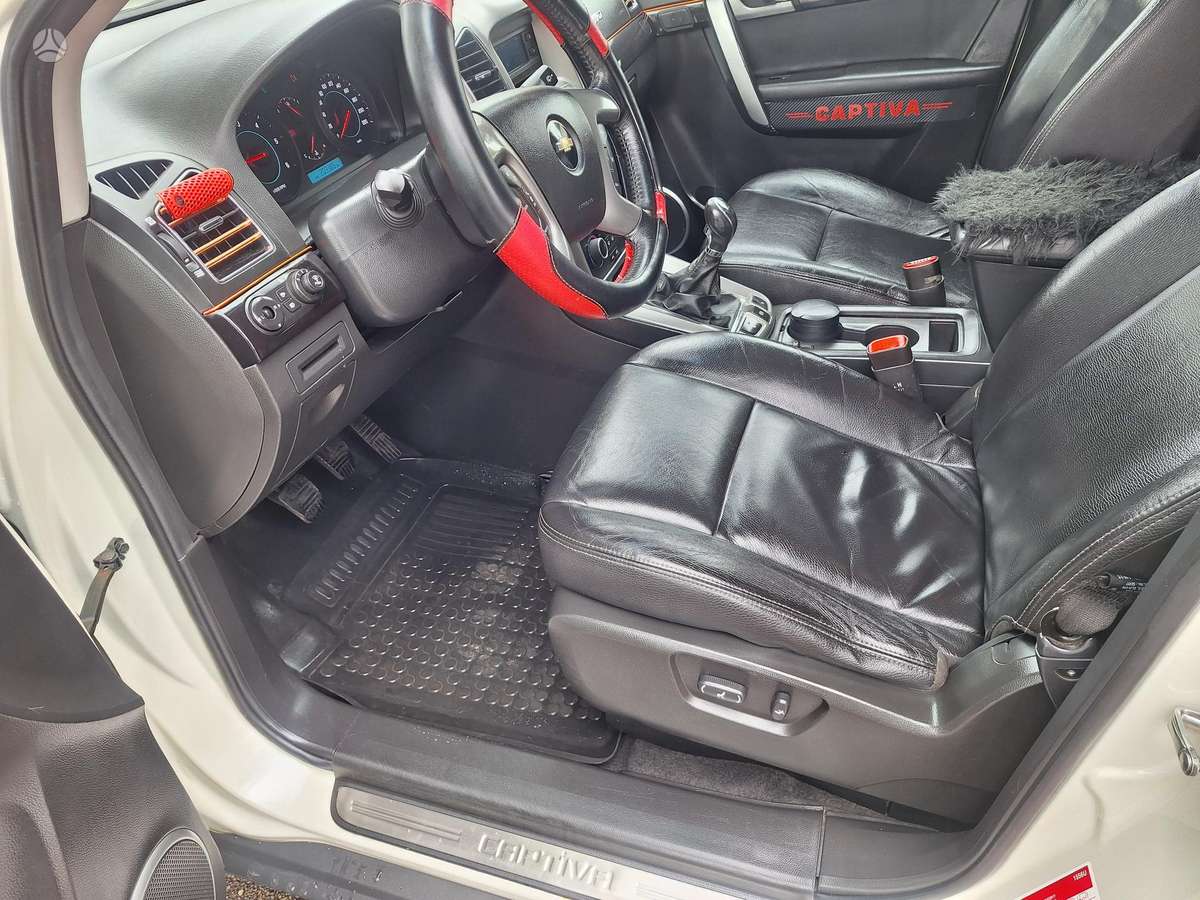 Chevrolet Captiva 2012 — photo 8
