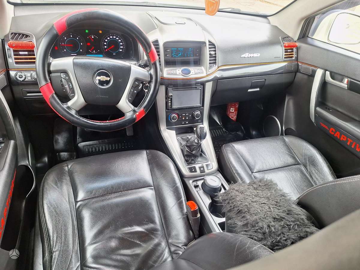 Chevrolet Captiva 2012 — photo 9