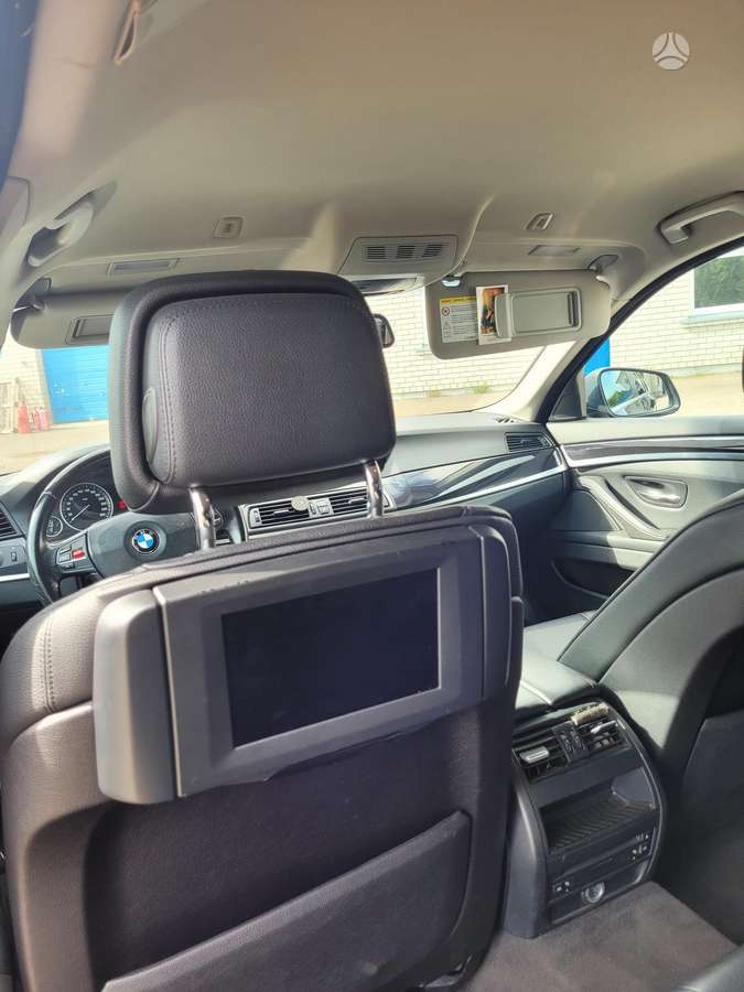 BMW 520 2011 — photo 10