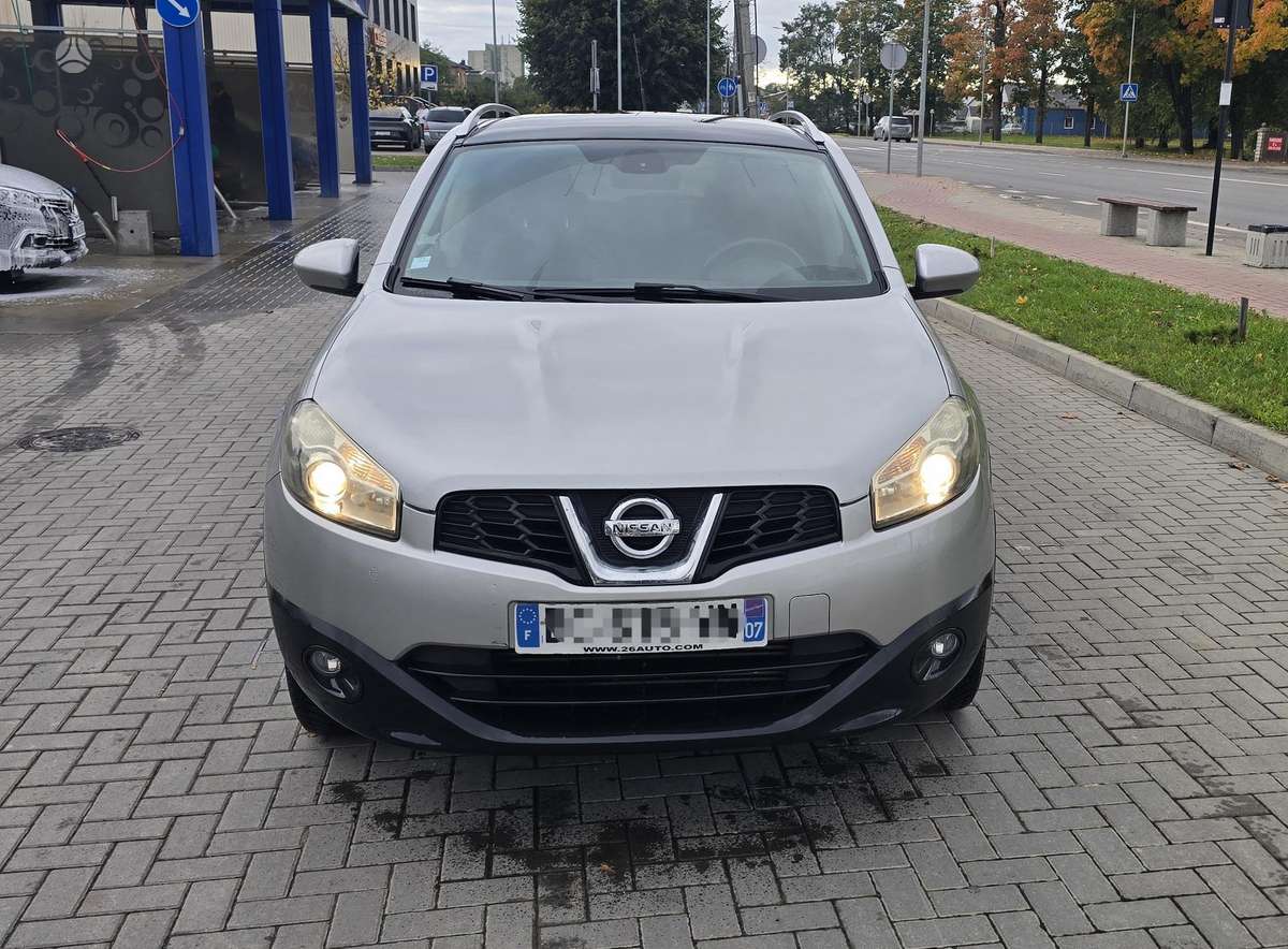 Nissan Qashqai 2010 — вигляд ззаду