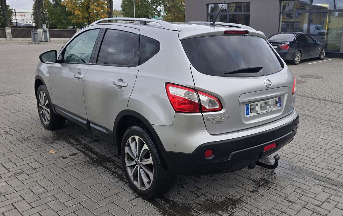 Nissan Qashqai 2010 — двигун 1461 cm³, 106 HP (78kW)