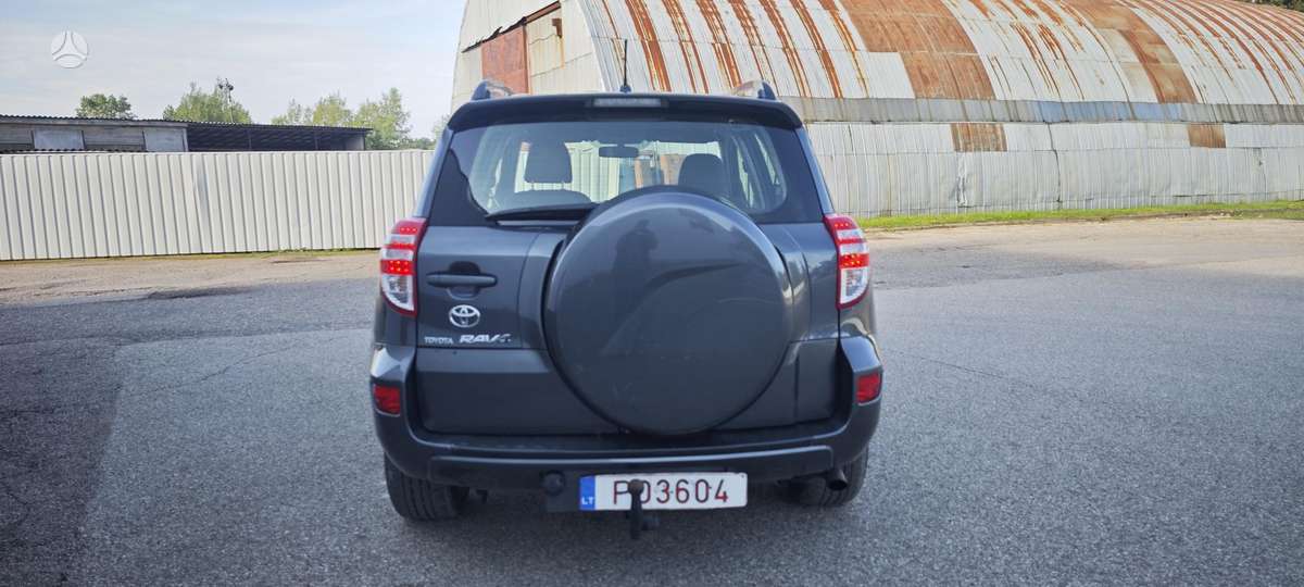 Toyota RAV4 2013 — двигун 2231 cm³, 150 HP (110kW)