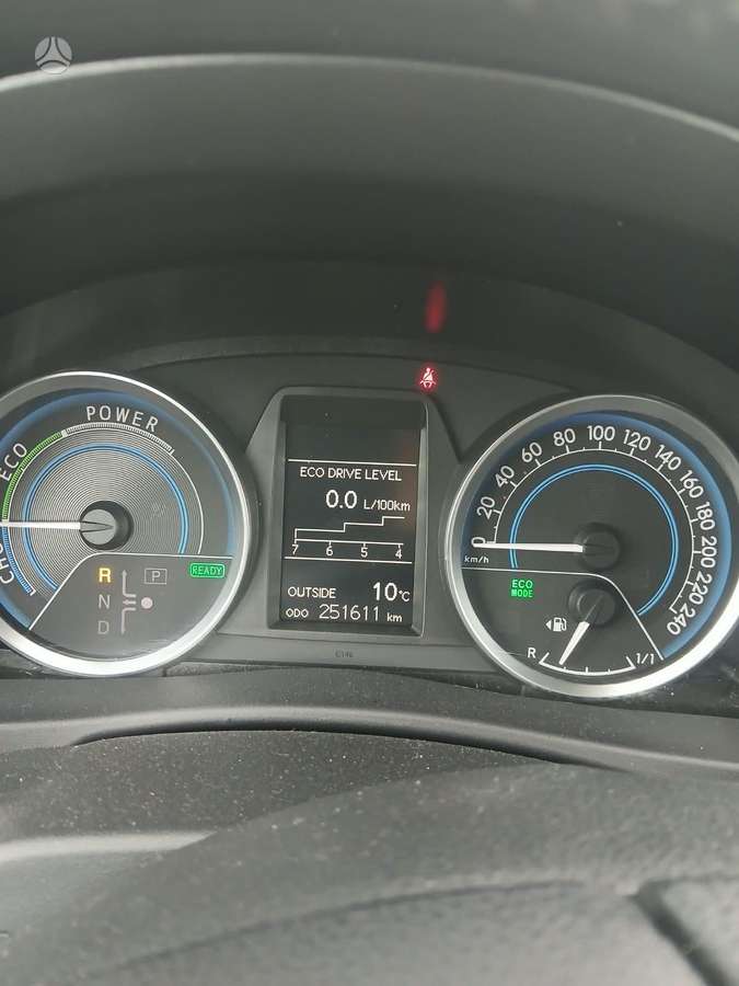 Toyota Auris 2015 — photo 12