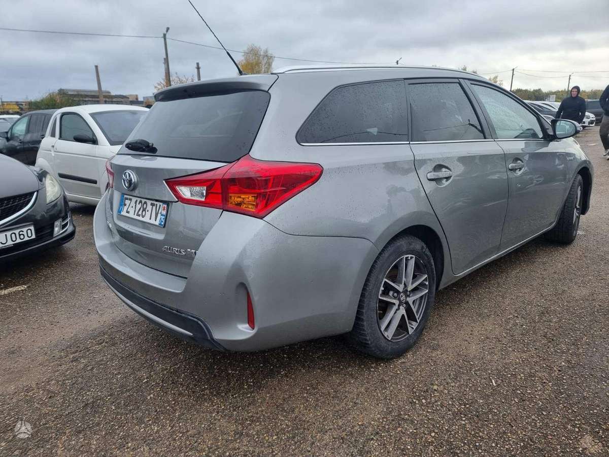 Toyota Auris 2015 — photo 6