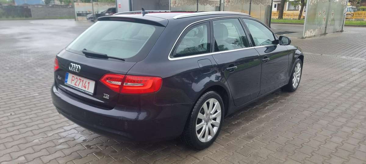 Audi A4 2014 — engine 1968 cm³, 190 HP (140kW)