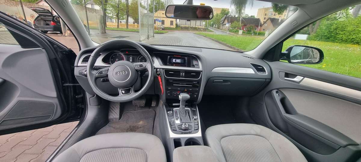 Audi A4 2014 — photo 9