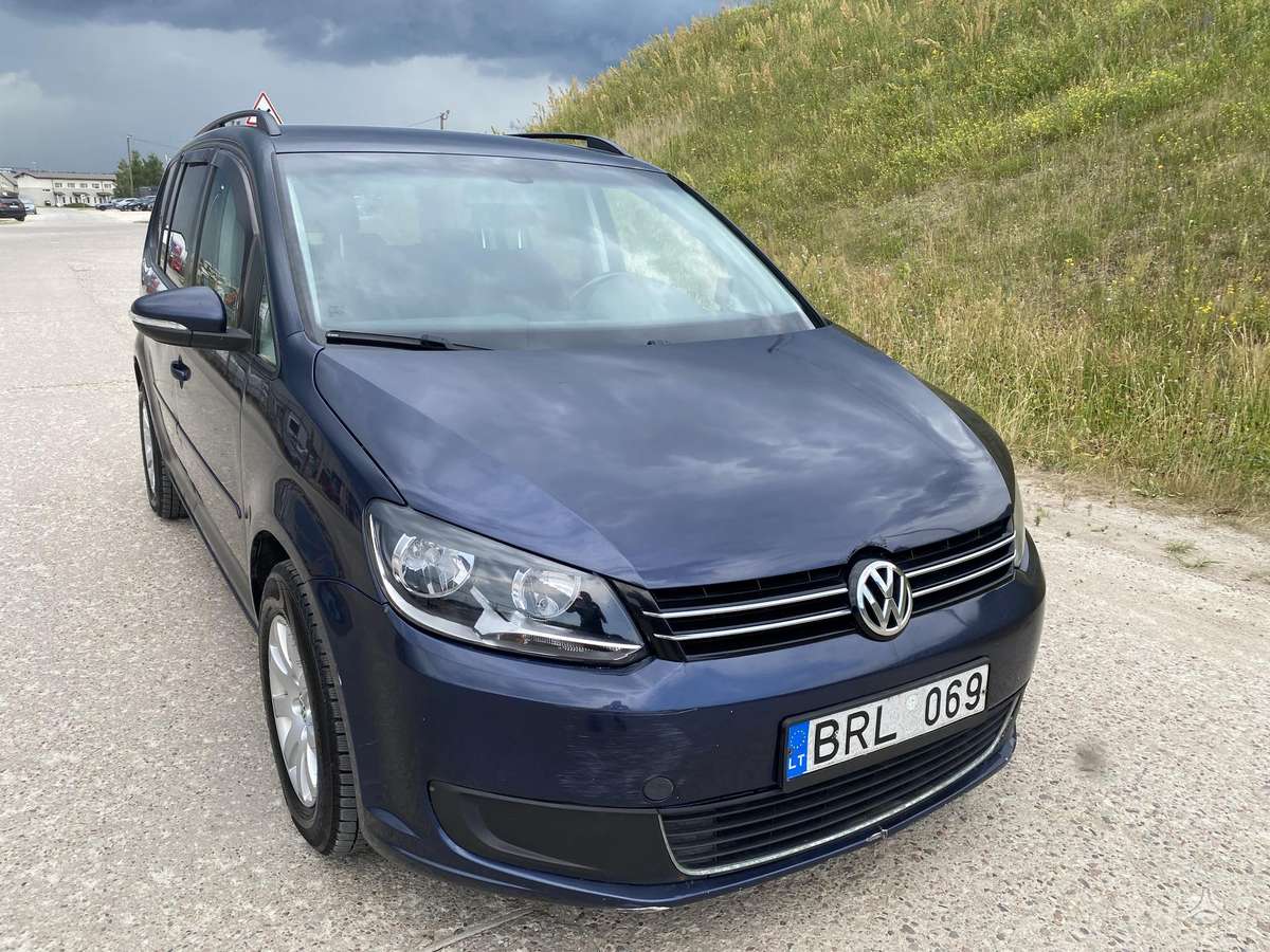 Volkswagen Touran 2010 — photo 9