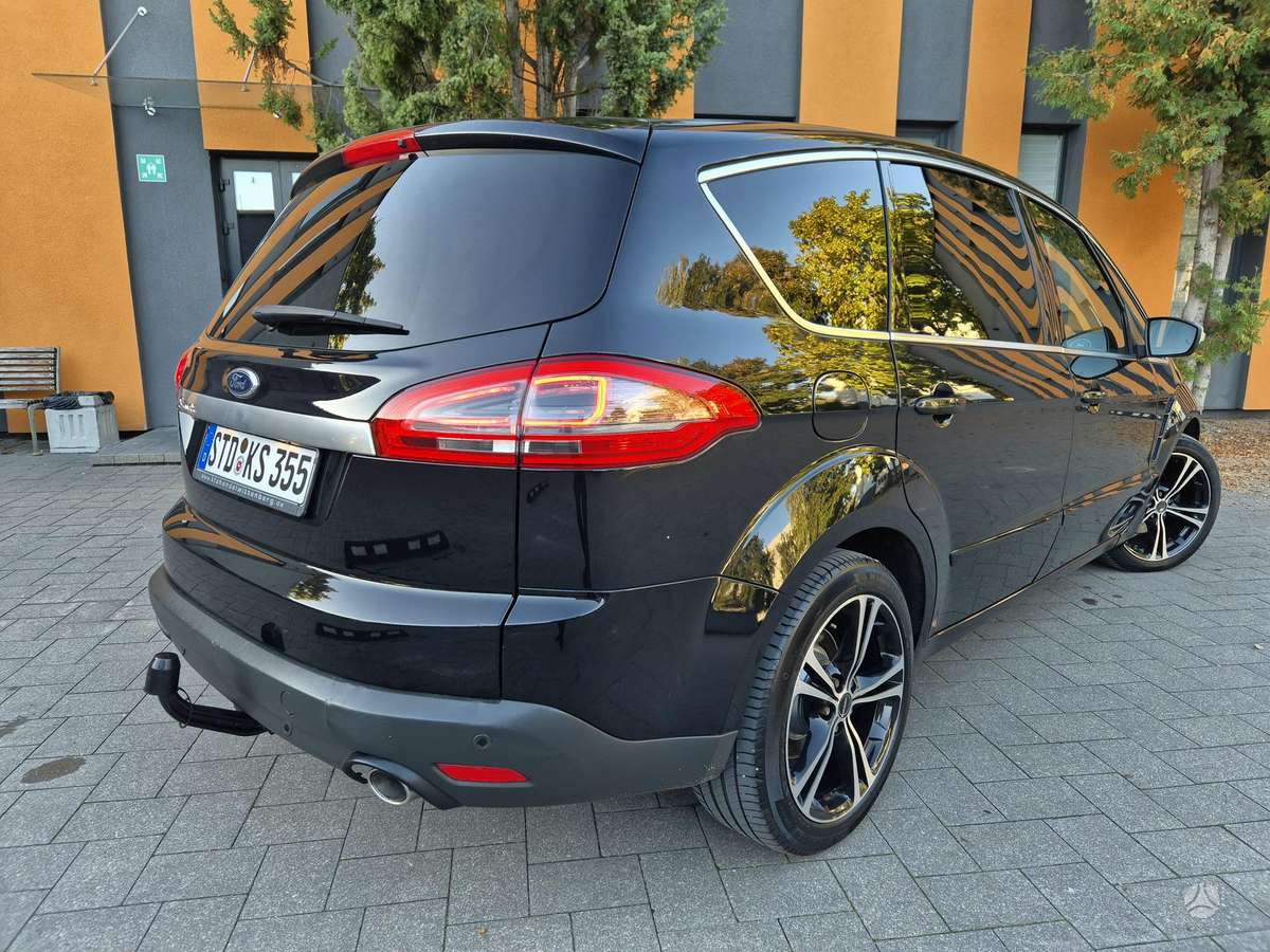 Ford S-MAX 2011 — interior